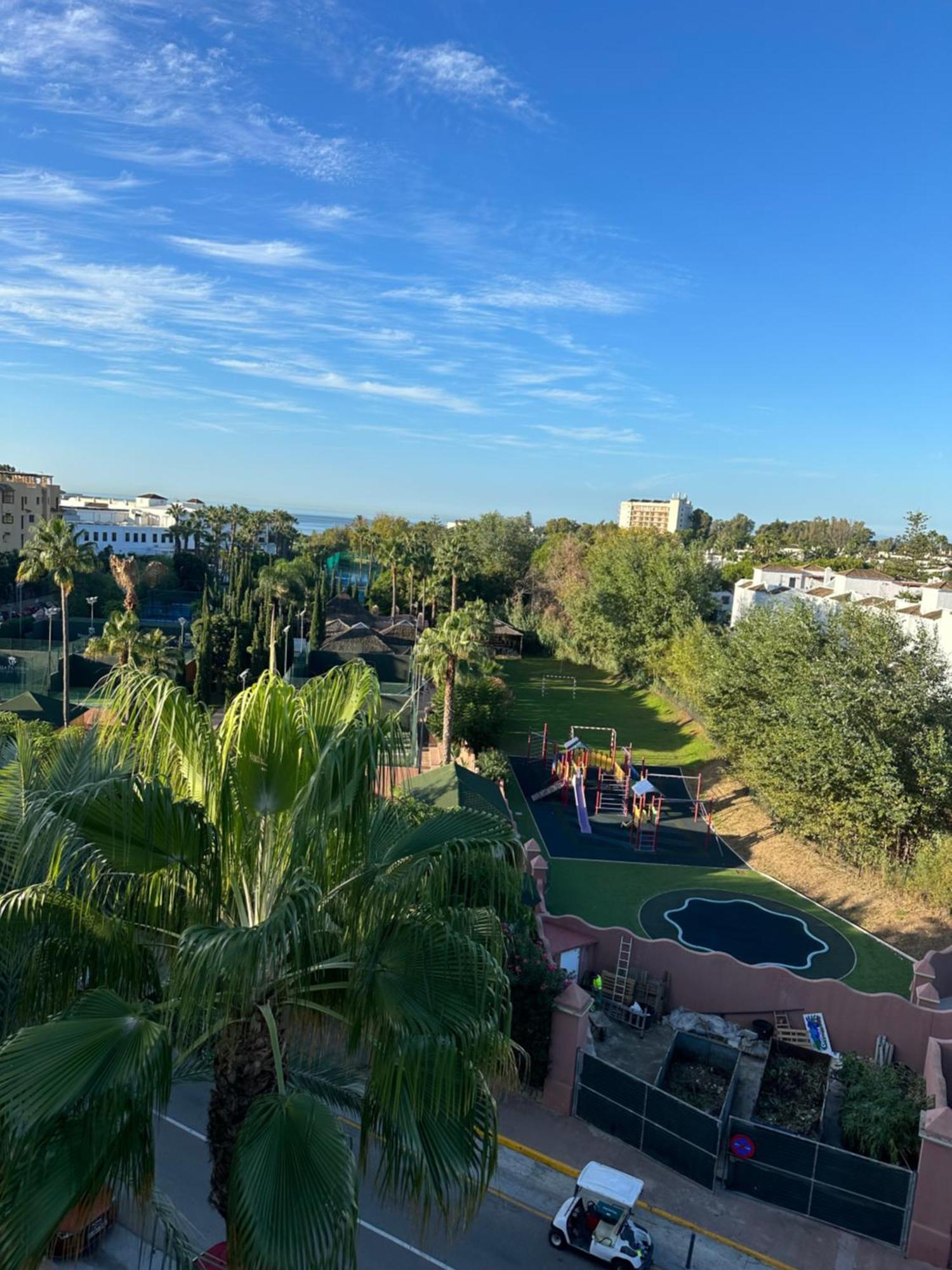 Sea & Mountain View Penthouse Apartment Estepona Exterior photo