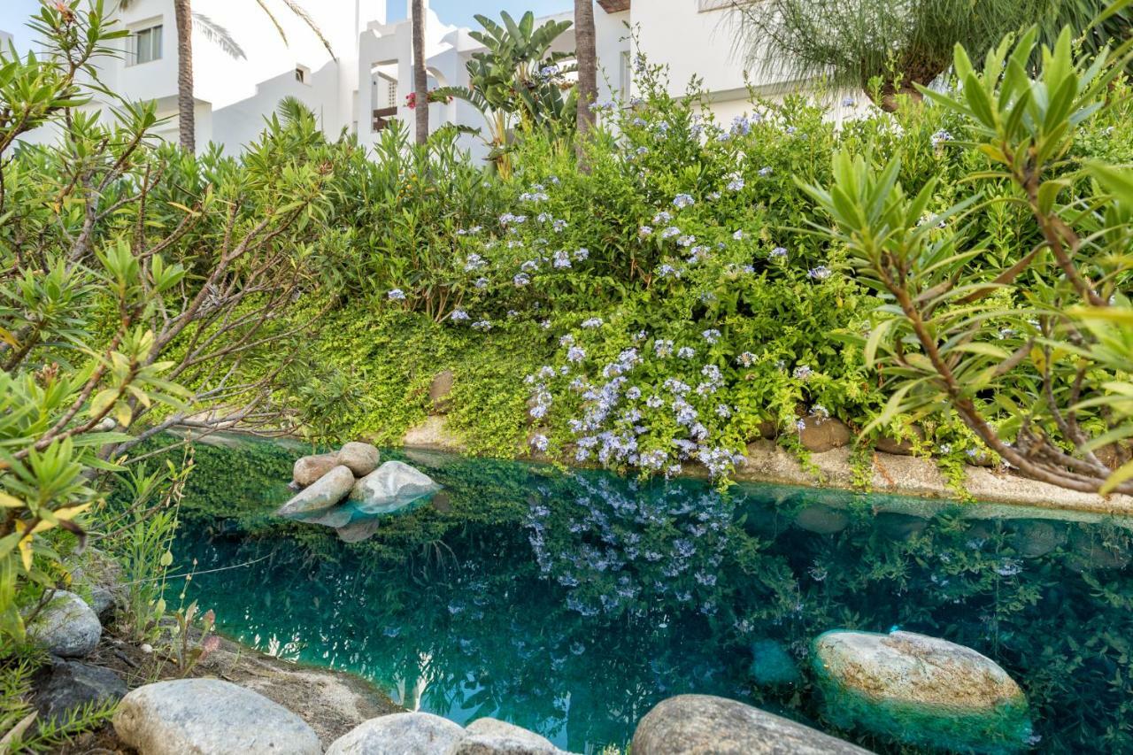 Sea & Mountain View Penthouse Apartment Estepona Exterior photo