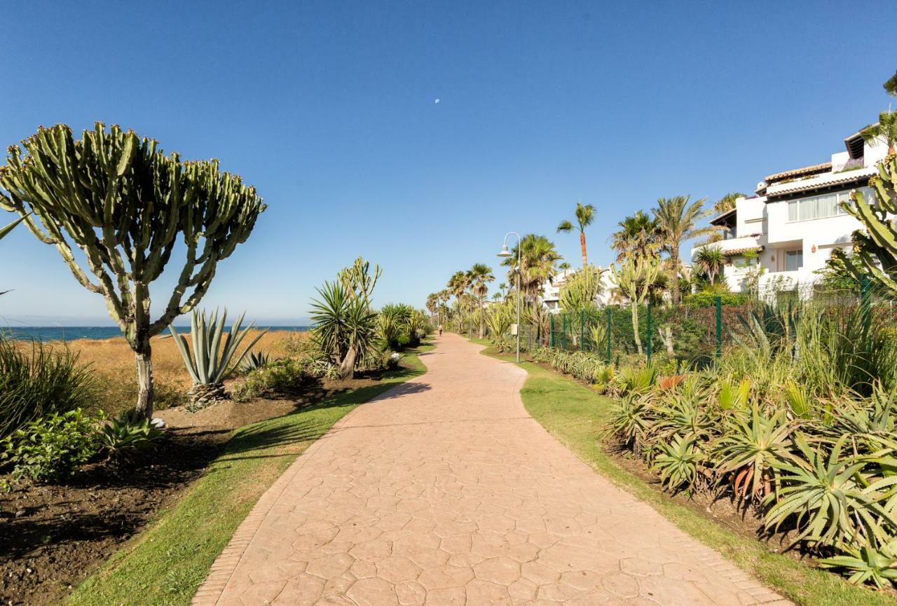 Sea & Mountain View Penthouse Apartment Estepona Exterior photo